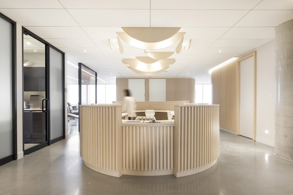 <b>牙科诊所装修</b>