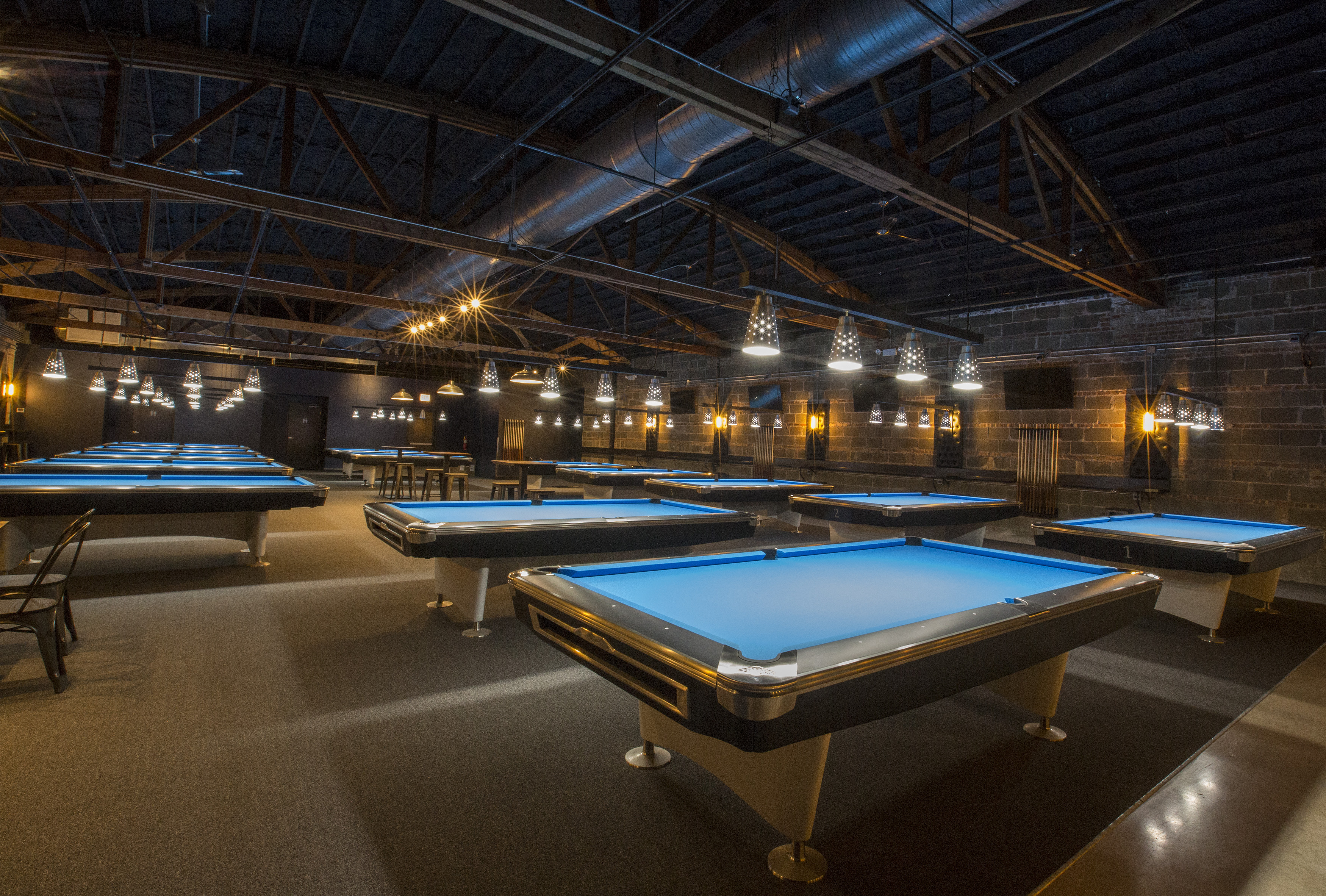 <b>动感台球厅装修</b>